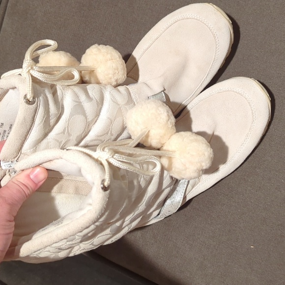 Coach Women's White Boots, size 7.5 - Picture 13 of 16